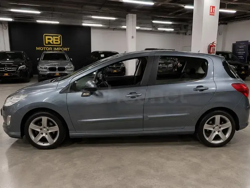 Usado Peugeot 308 Sport 136 CV (100 kW) 2009 Gris / plata Berlina