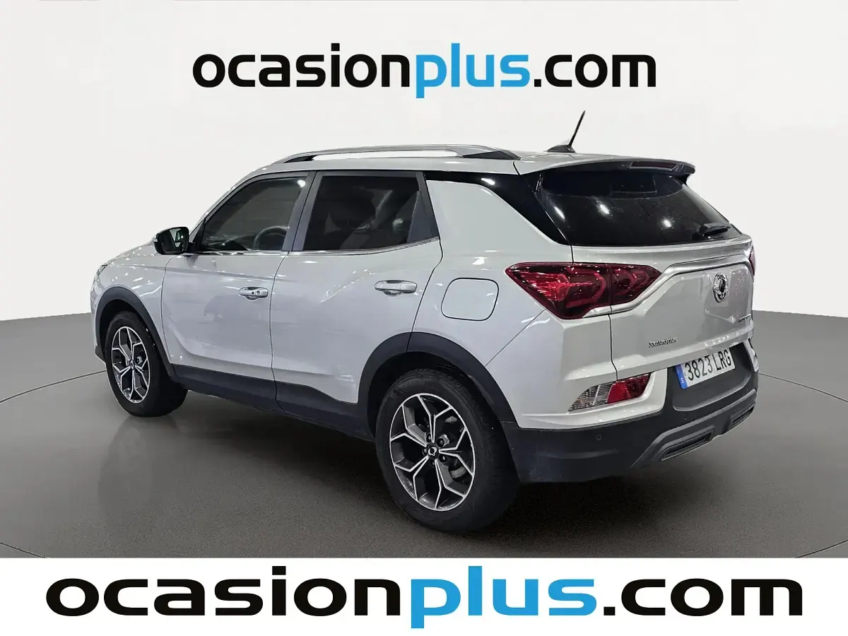 Usado SsangYong Korando Limited 136 CV (100 kW) 2021 Gris plata SUV