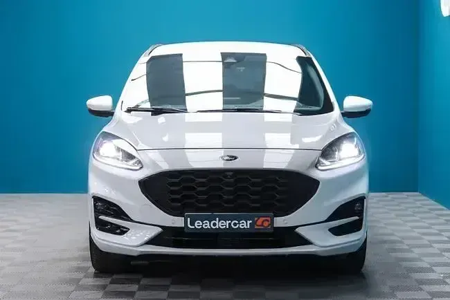 Usado Ford Kuga ST-Line 120 CV (88 kW) 2024 Blanco SUV