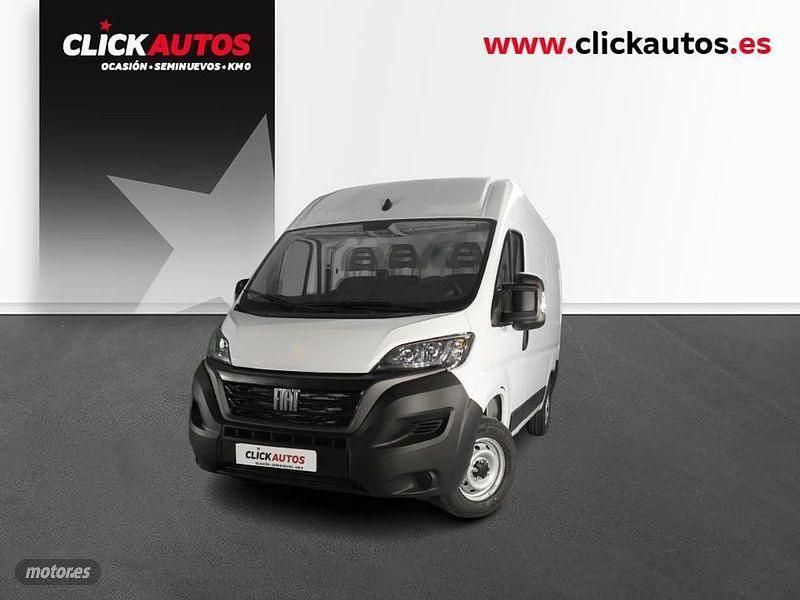 Blanco Usado 2023 Fiat Ducato Van | 28.800 € (Un poco caro) - Imagen 1/4