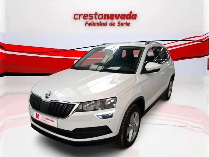 Usado Skoda Karoq Ambition 150 CV (110 kW) 2021 Blanco SUV