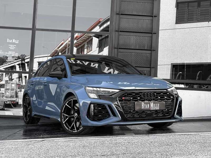 Gris Usado 2022 Audi RS3 Sportback Premium Utilitario | 60.900 € (Buen precio) - Imagen 1/4