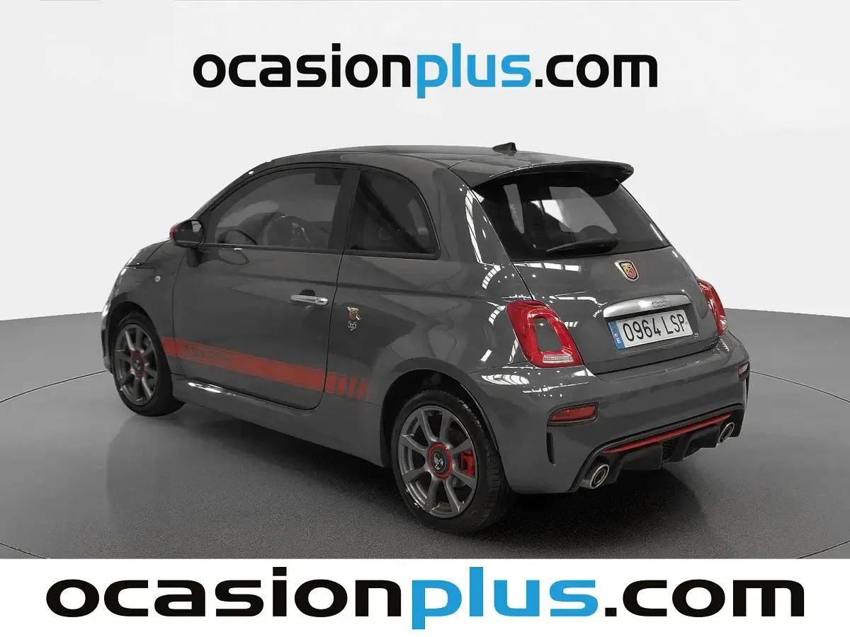 Usado Abarth 595 145 CV (106 kW) 2021 Gris Utilitario