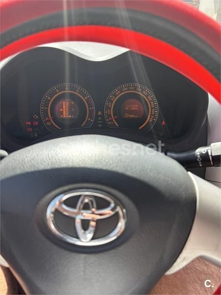 Rojo Usado 2009 Toyota Auris Active Berlina | 5500 € (Precio justo) - Imagen 1/4