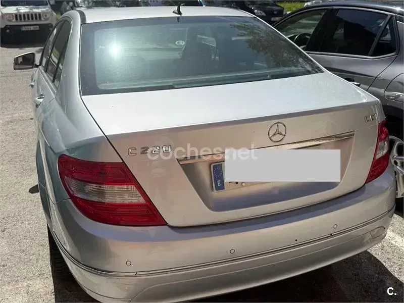 Usado Mercedes C220 Elegance 170 CV (125 kW) 2009 Blanco Berlina