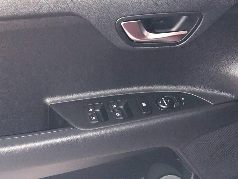 Nuevo Kia Stonic 100 CV (73 kW) 2026 Rojo SUV