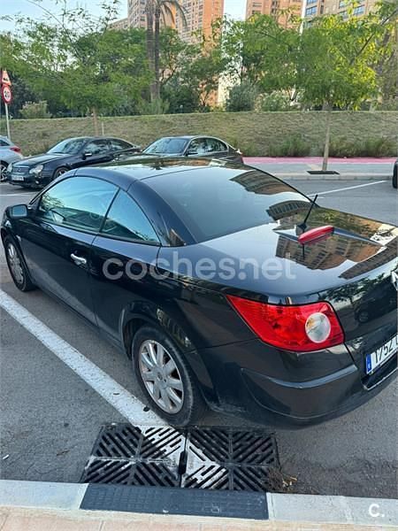 Usado Renault Mégane Cabriolet Dynamique 115 CV (84 kW) 2006 Negro Descapotable