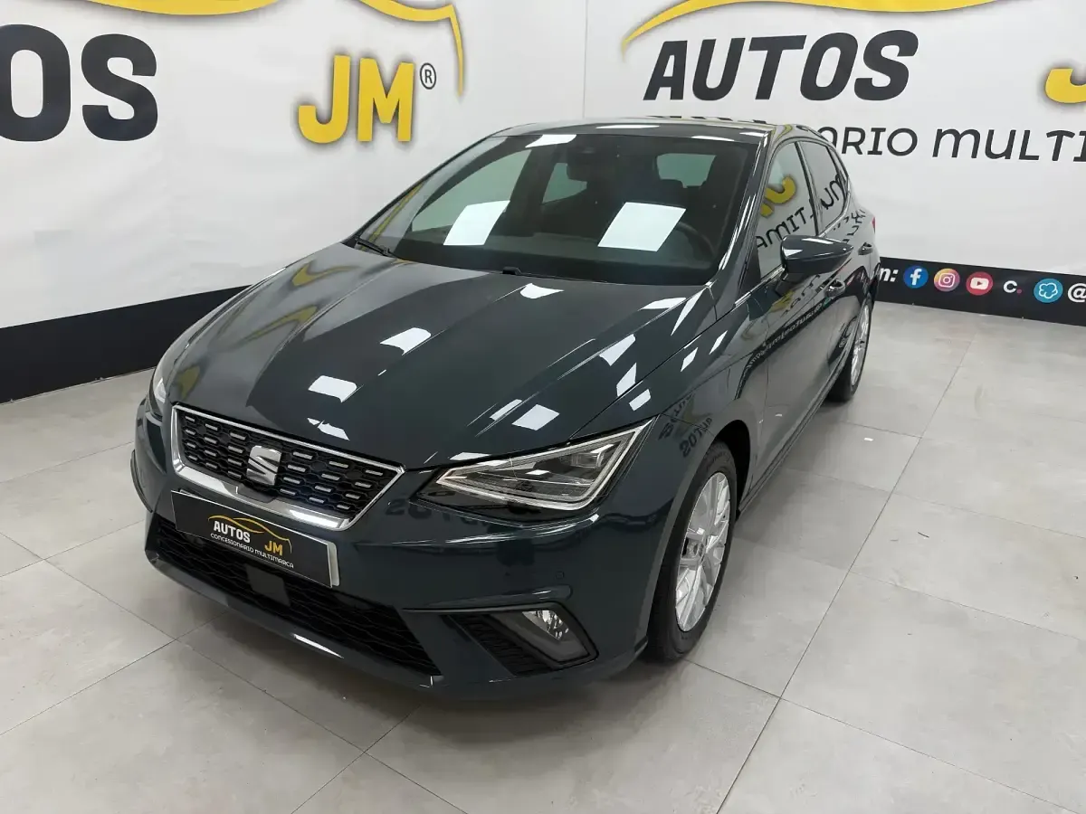 Usado Seat Ibiza XCELLENCE 115 CV (84 kW) 2025 Gris Utilitario
