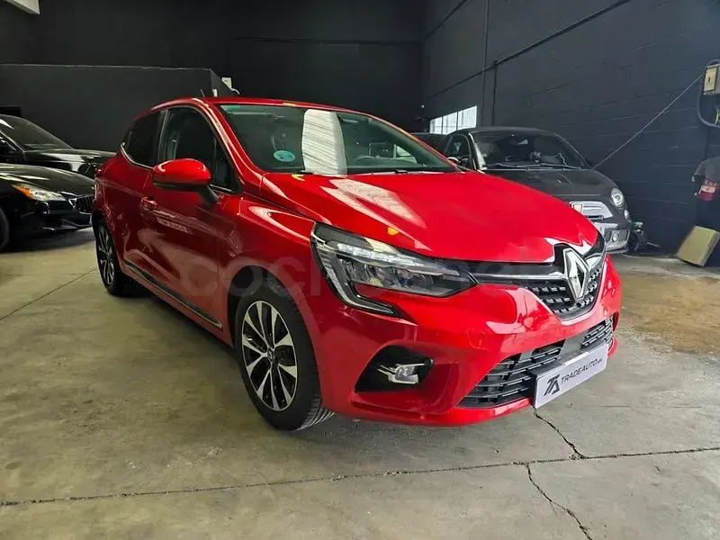 Usado Renault Clio V Business 72 CV (52 kW) 2020 Granate Berlina