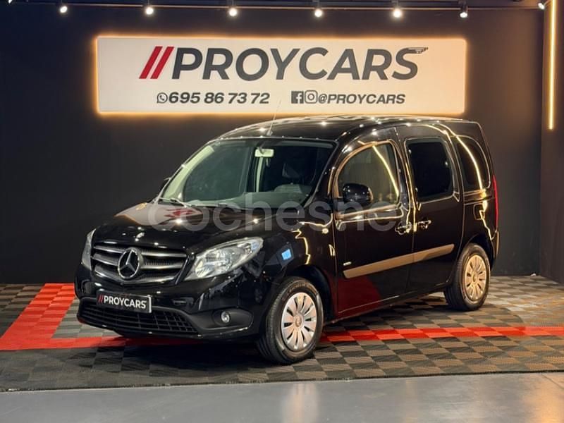 Negro Usado 2018 Mercedes Citan 109 Familiar | 11.990 € (Precio justo) - Imagen 1/4