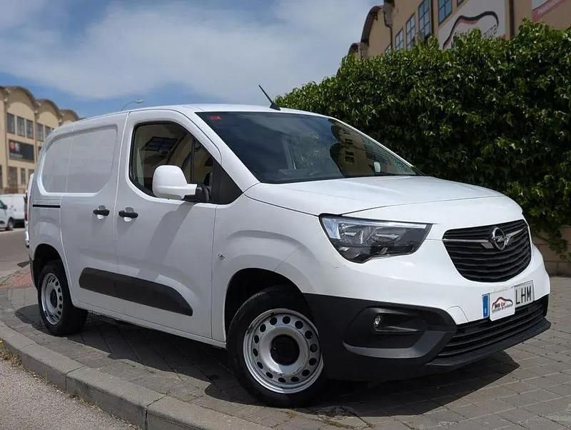 Usado Opel Combo S 100 HP (73 kW) 2020 Branco Monovolume