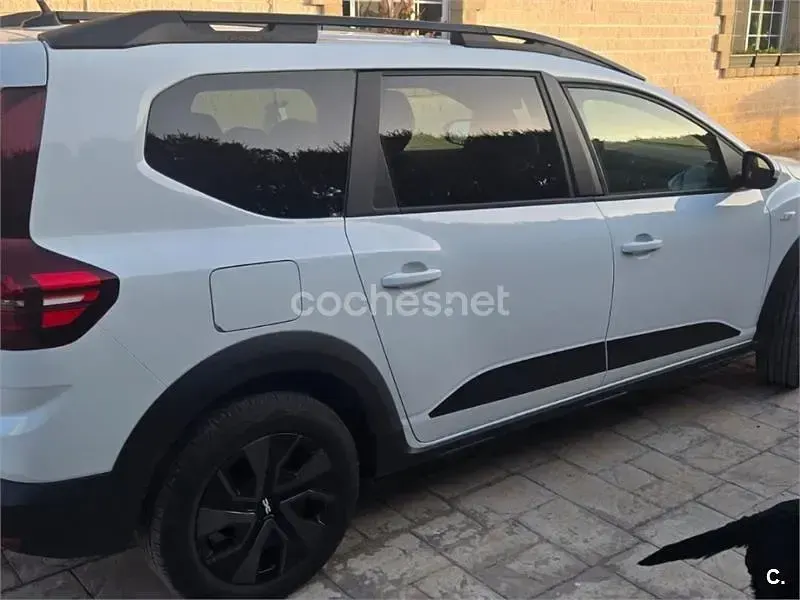 Używany Dacia Jogger Expression 140 KM (102 kW) 2025 Biały Minivan