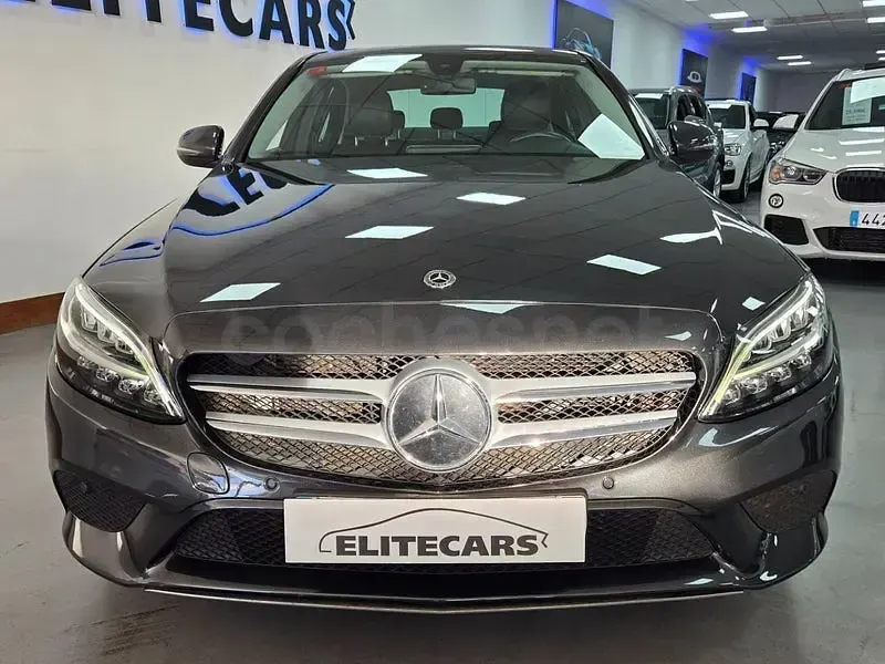 Usado Mercedes C200 204 CV (150 kW) 2021 Gris / plata Berlina