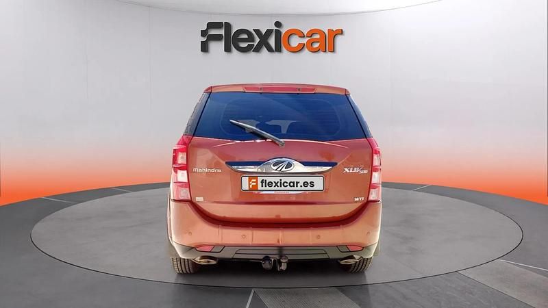 Usado Mahindra XUV500 140 CV (102 kW) 2018 Naranja SUV