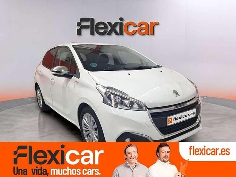 Usado Peugeot 208 Style 75 CV (55 kW) 2017 Blanco Utilitario