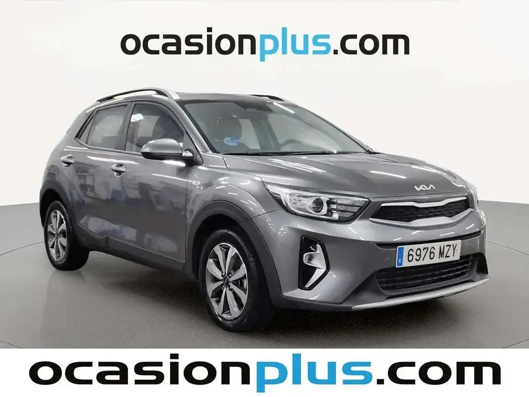 Usado Kia Stonic 101 CV (74 kW) 2025 Gris SUV