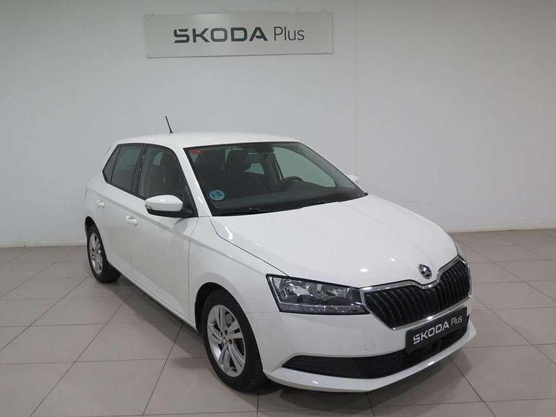 Blanco Usado 2021 Skoda Fabia Ambition Utilitario | 13.900 € (Precio justo) - Imagen 1/4