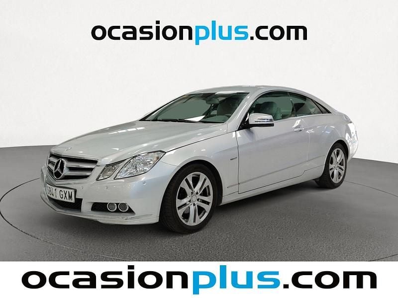 Usado Mercedes E200 Avantgarde 184 CV (135 kW) 2010 Gris plata Coupe
