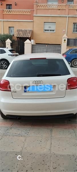 Usado Audi A3 Ambiente 105 CV (77 kW) 2010 Blanco Utilitario
