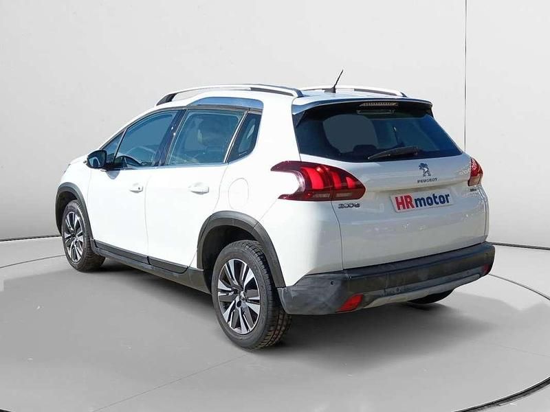 Usado Peugeot 2008 Allure 111 CV (81 kW) 2017 Blanco SUV
