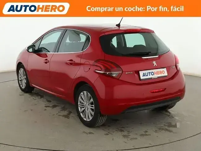 Usado Peugeot 208 Allure 110 CV (80 kW) 2016 Rojo Utilitario
