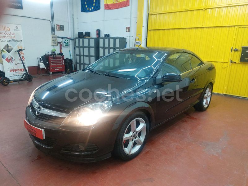 Negro Usado 2007 Opel Astra Cabriolet Enjoy Descapotable | 5000 € (Precio justo) - Imagen 1/4