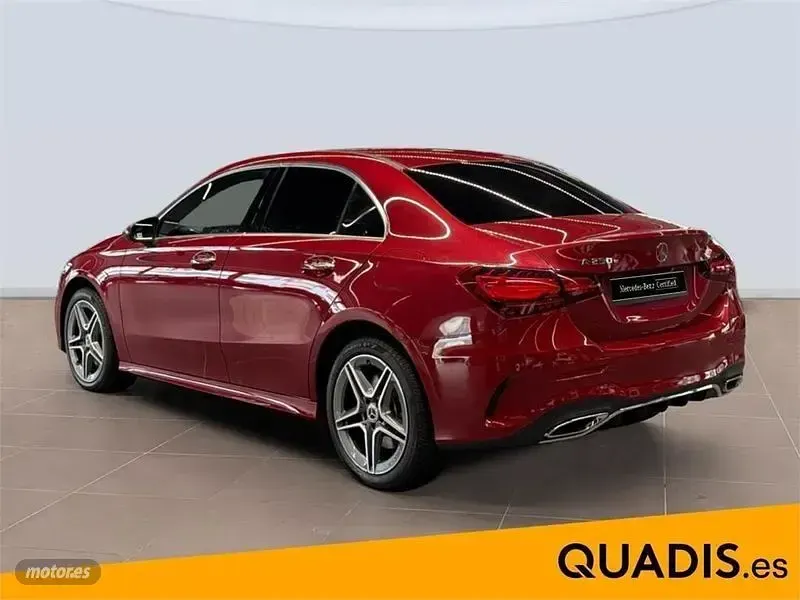 Nuevo Mercedes A250 218 CV (160 kW) 2025 Rojo Berlina