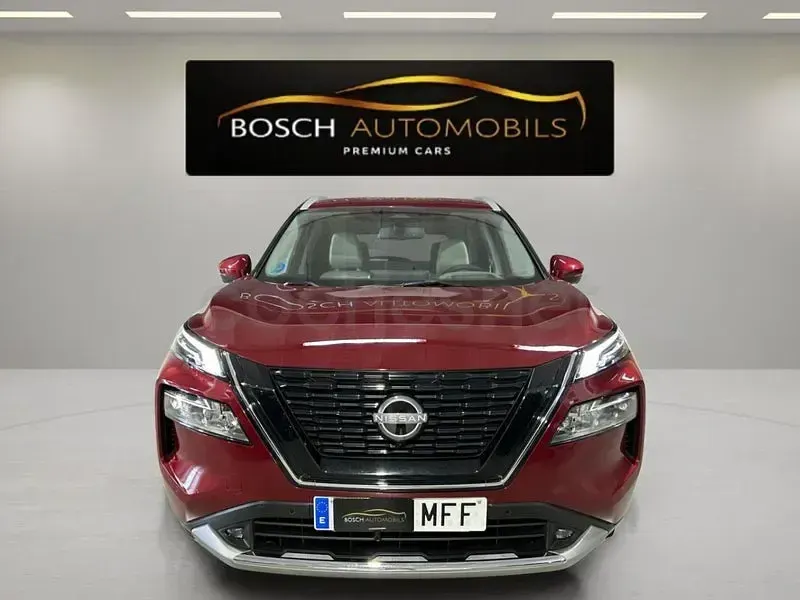 Usado Nissan X-Trail Tekna 213 CV (156 kW) 2023 Rojo SUV