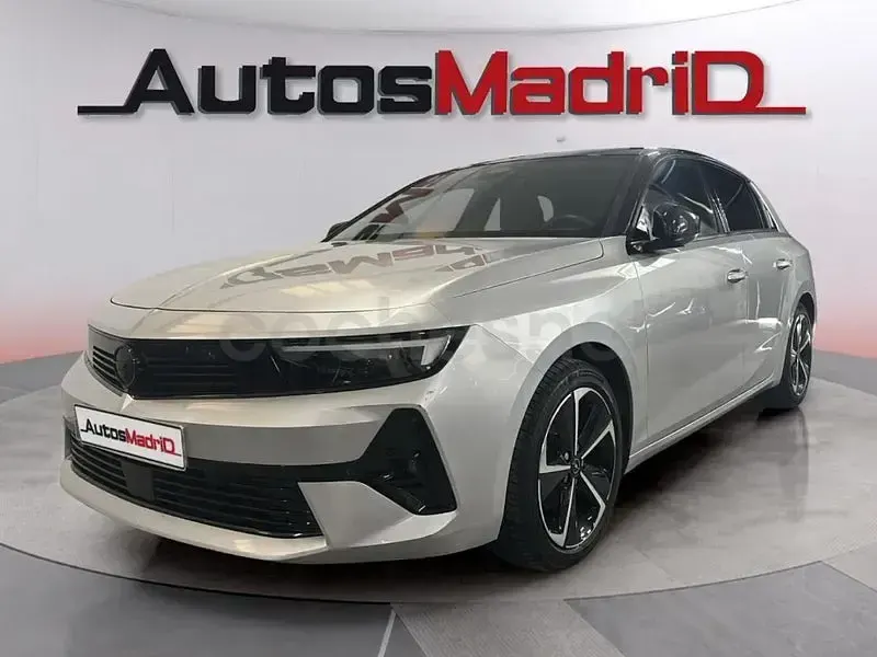 Usado Opel Astra 130 CV (95 kW) 2024 Gris / plata Utilitario
