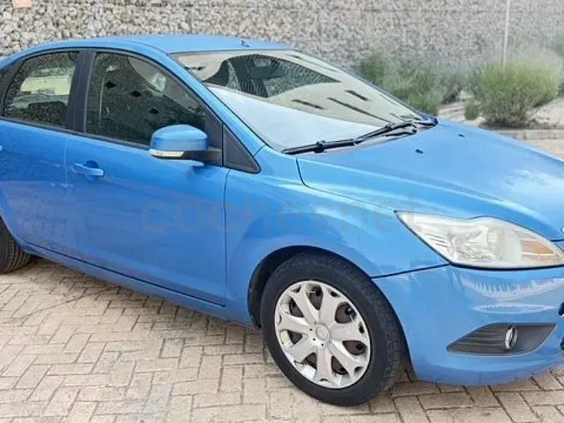 Usado Ford Focus Trend 100 CV (73 kW) 2009 Azul Berlina
