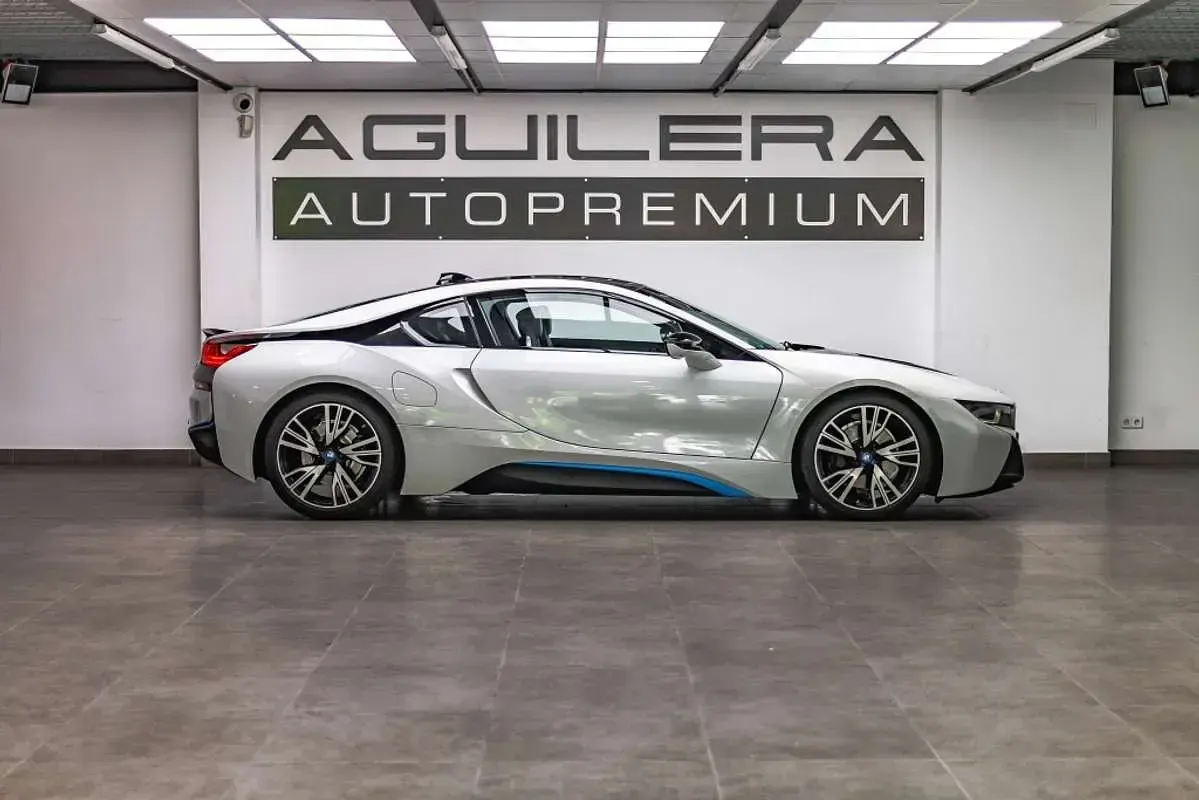 Usado BMW i8 362 CV (266 kW) 2016 Blanco Coupe