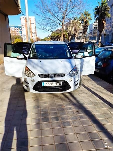 Usado Ford S-MAX Trend 115 CV (84 kW) 2013 Blanco Monovolumen