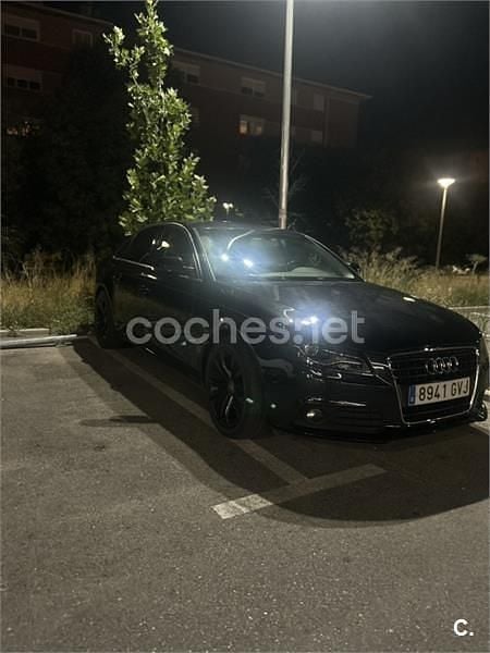 Usado Audi A4 136 CV (100 kW) 2010 Negro Berlina