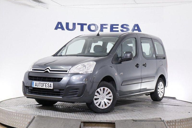 Usado Citroën Berlingo Feel 49 kW (67 CV) 2018 Gris Monovolumen