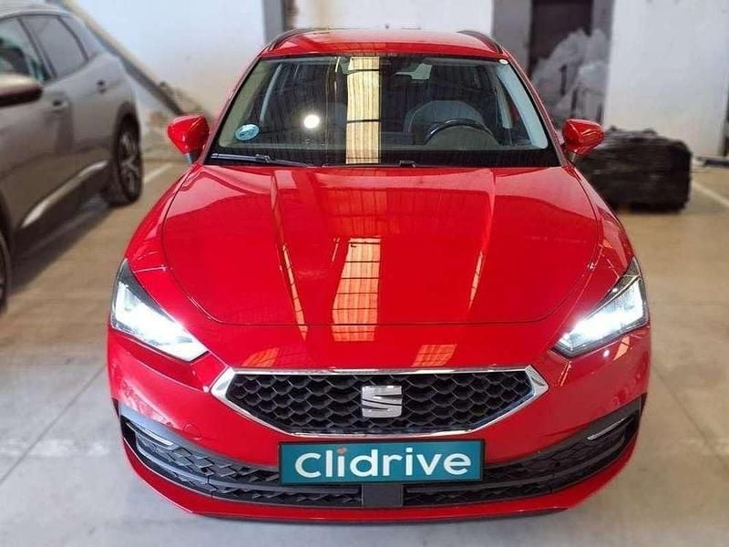 Usado Seat Leon Style 150 CV (110 kW) 2020 Rojo Familiar