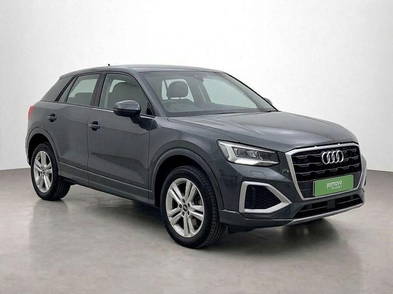 Usado Audi Q2 Advanced Plus 150 CV (110 kW) 2021 Gris SUV