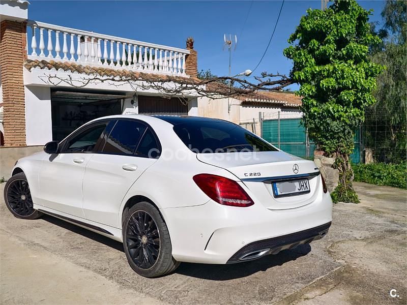 Usado Mercedes C220 AMG line 170 CV (125 kW) 2015 Blanco Berlina