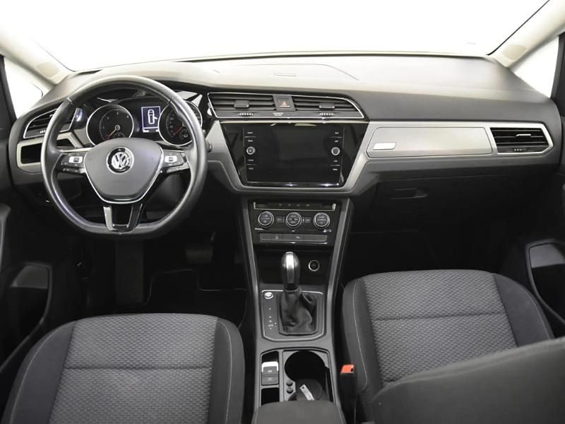 Usado VW Touran Advance 115 CV (84 kW) 2020 Blanco Monovolumen