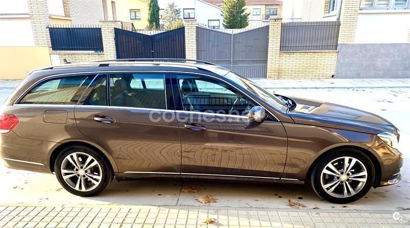 Usado Mercedes E220 Avantgarde 170 CV (125 kW) 2014 Marrón Familiar