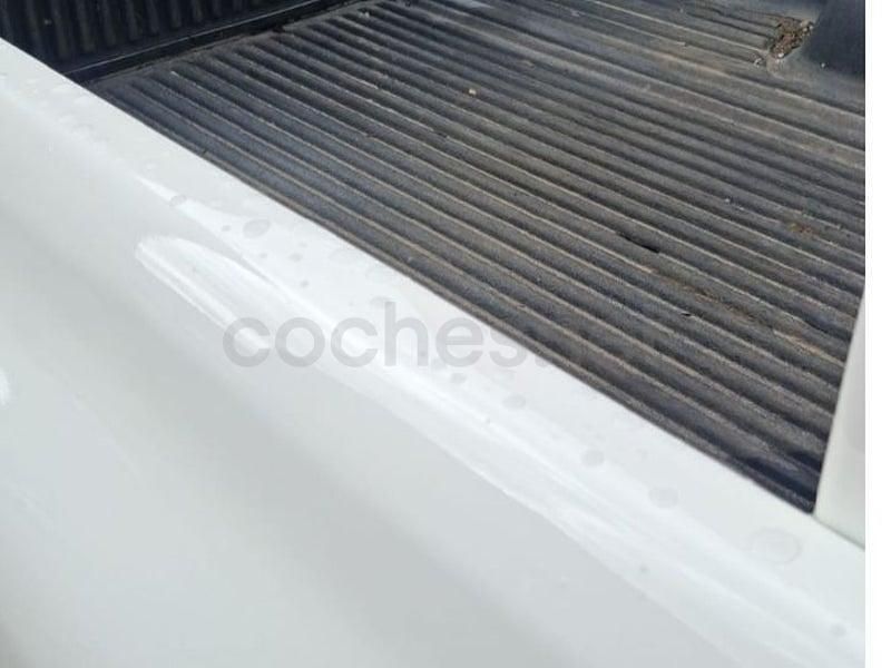 Usado Toyota HiLux Plus 150 CV (110 kW) 2021 Blanco Pickup/Camioneta