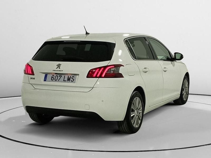 Usado Peugeot 308 Allure 131 CV (96 kW) 2021 Blanco Berlina