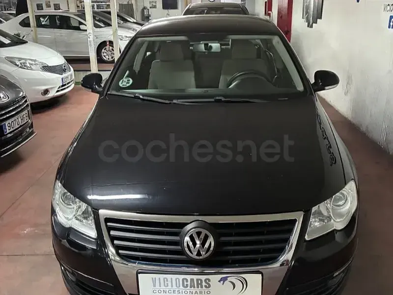 Usado VW Passat Advance 140 CV (102 kW) 2007 Negro Berlina