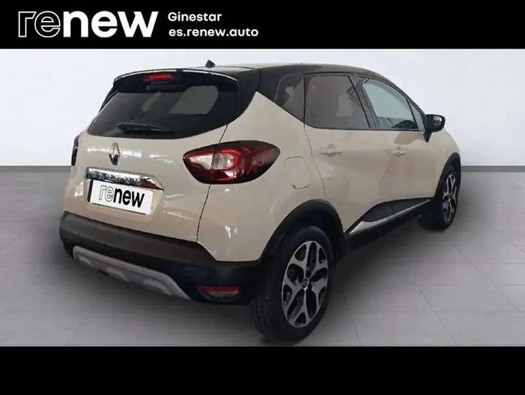 Usado Renault Captur Zen 131 CV (96 kW) 2019 Negro SUV