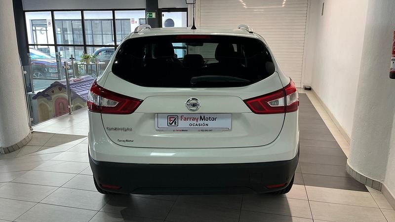 Usado Nissan Qashqai N-Connecta 116 CV (85 kW) 2017 Blanco SUV