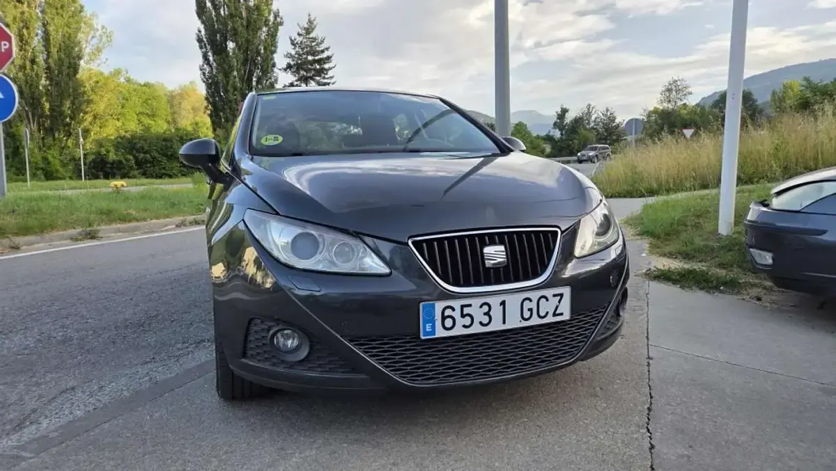 Usado Seat Ibiza SC Sport 105 CV (77 kW) 2008 Negro Utilitario