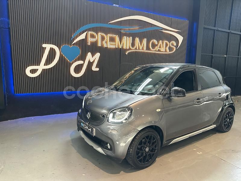 Gris / plata Usado 2018 Smart ForFour Utilitario | 14.999 € (Caro) - Imagen 1/4