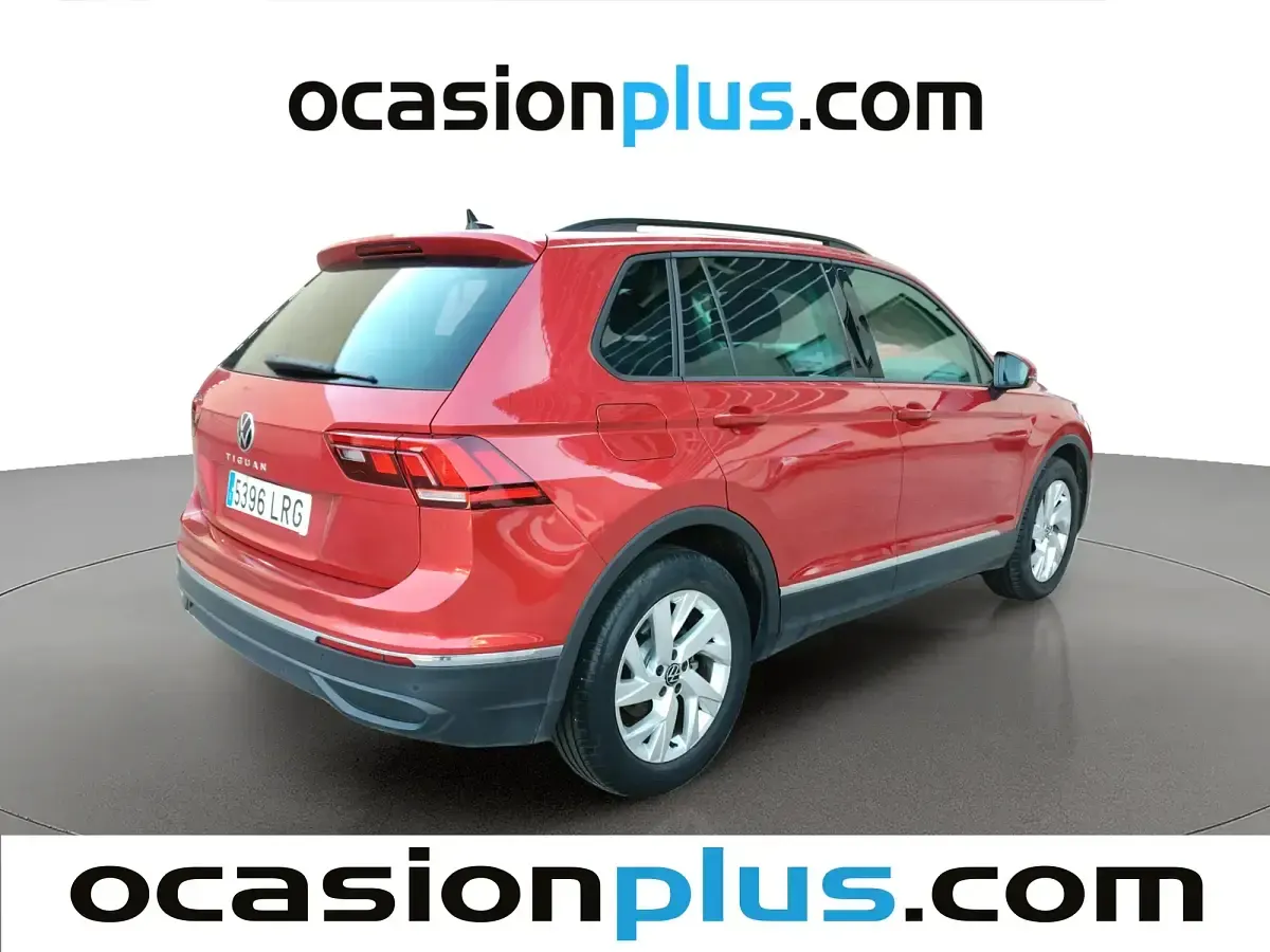 Usado VW Tiguan Life 150 CV (110 kW) 2021 Rojo SUV