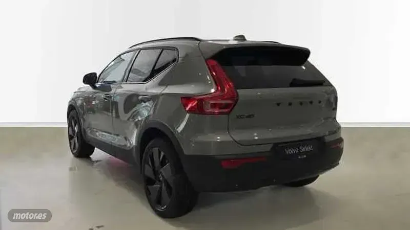 Nuevo Volvo XC40 Plus 163 CV (119 kW) 2026 Gris SUV