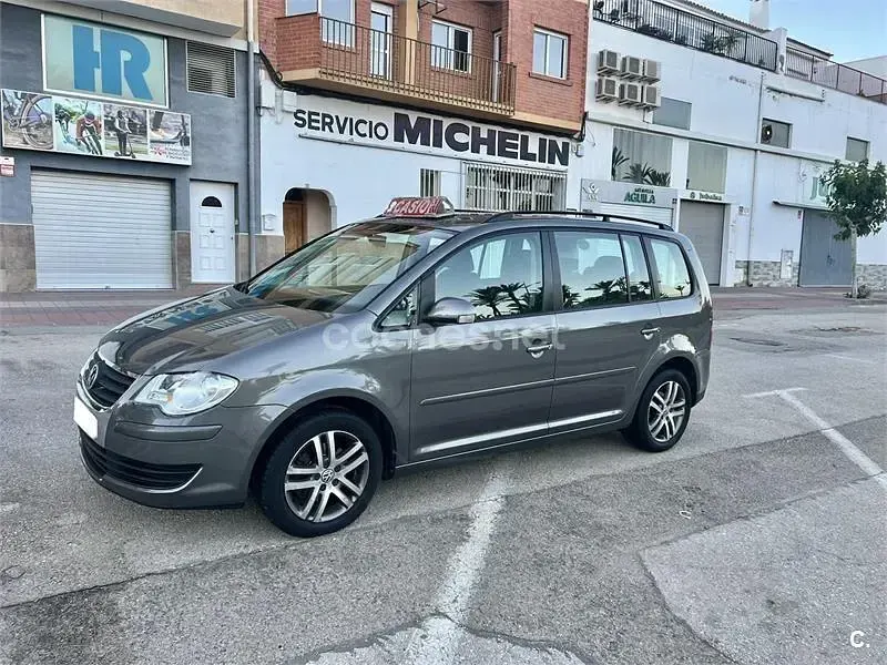 Usado VW Touran Edition 105 CV (77 kW) 2007 Gris / plata Monovolumen