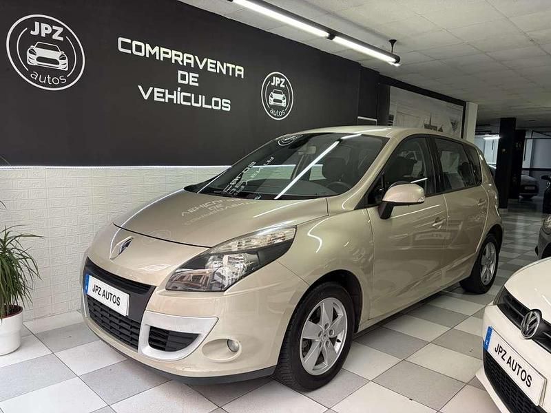 Beige Usado 2010 Renault Grand Scénic III Dynamique Monovolumen | 5990 € (Precio justo) - Imagen 1/4